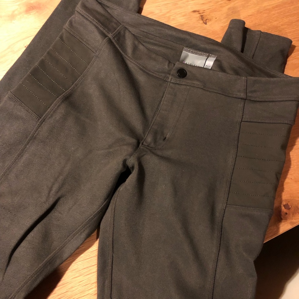 Athleta Moto Pant | 6 Tall